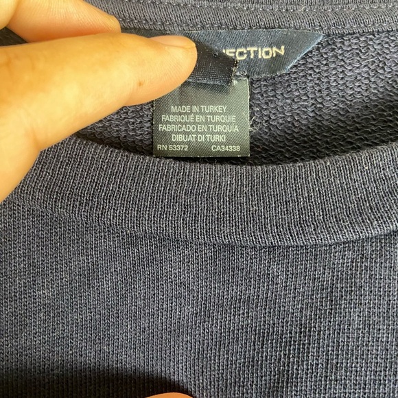 French Connection so soft slits up each side Size medium women’s lite sweater. - Picture 6 of 6